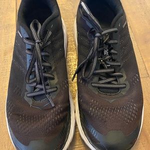 Hoka Clifton 6 women size 8